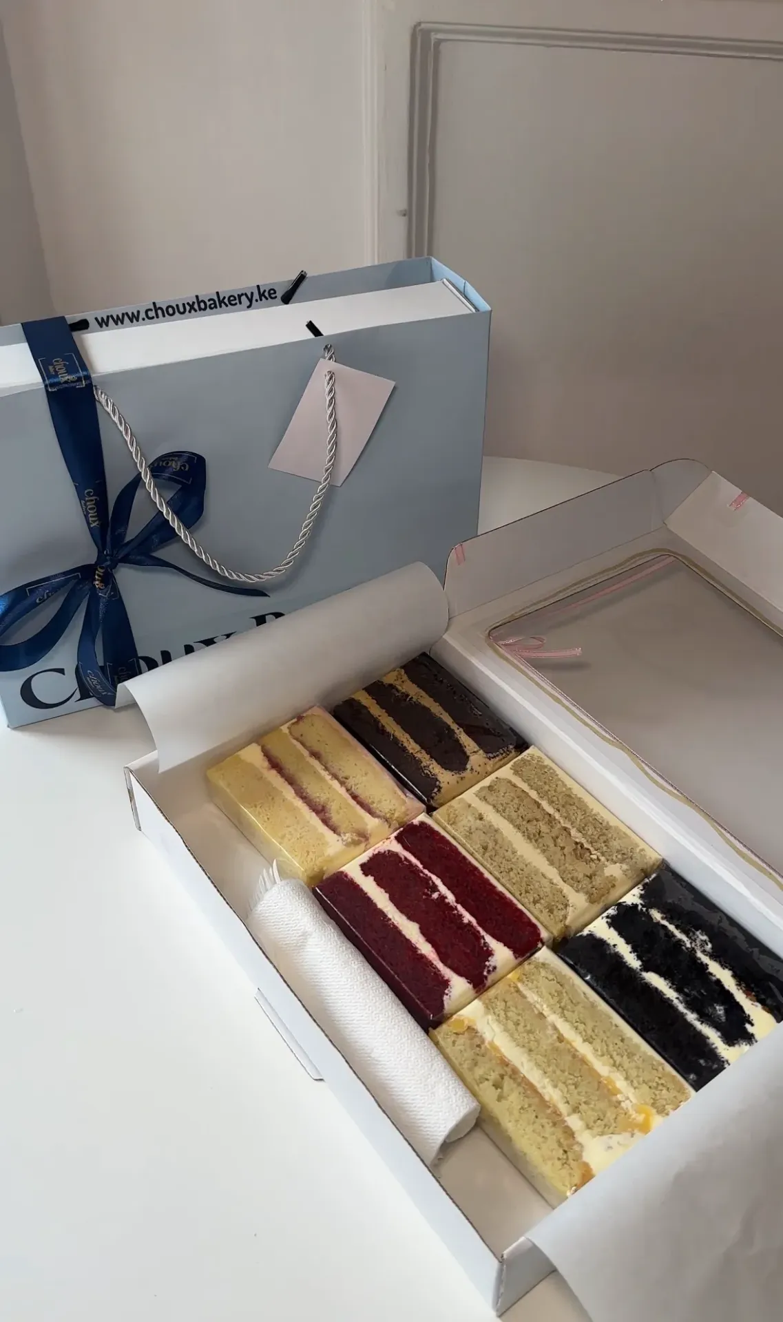 The Luxury Cake Box